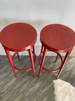 Paire de tabourets de bar rouge