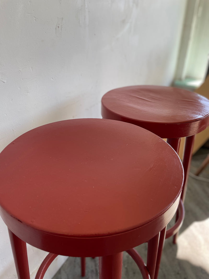 Paire de tabourets de bar rouge