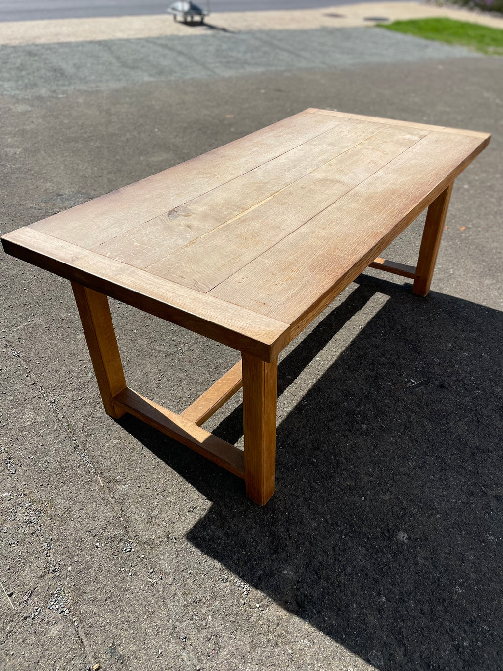 Table en chêne massif