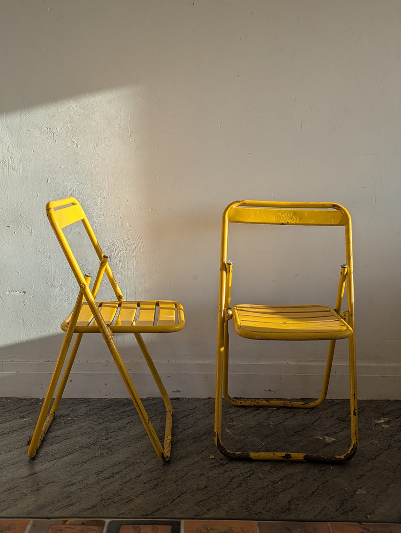 Lot de 2 chaises pliables en fer jaune