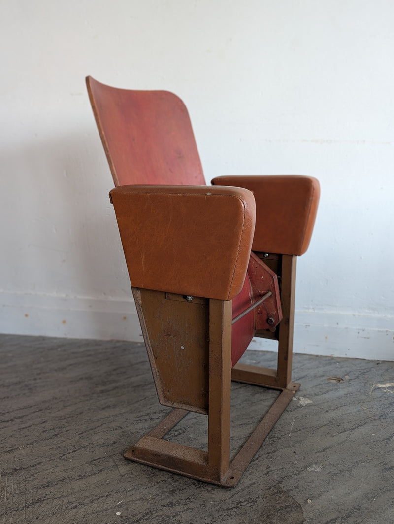 Fauteuil de cinéma en bois