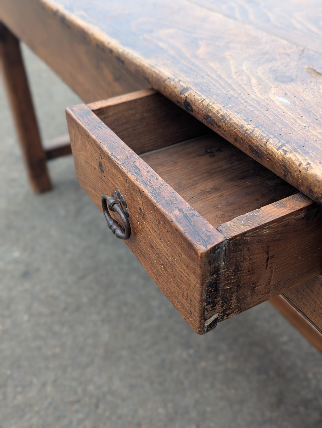 Table de monastère