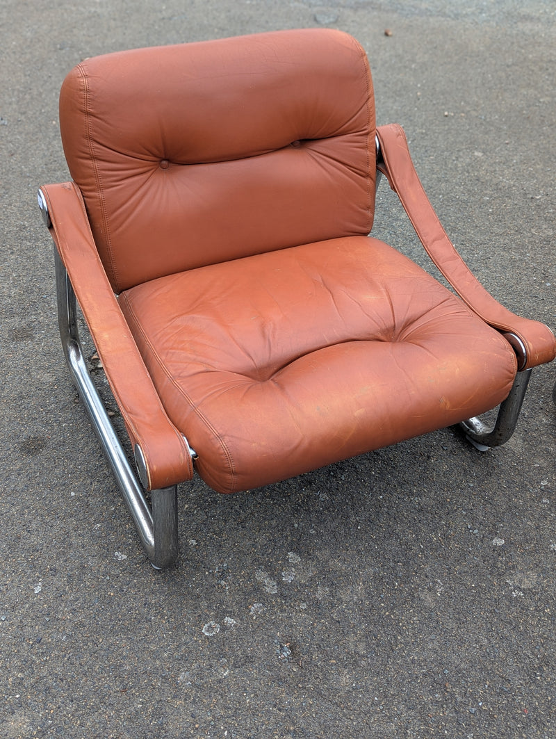 Paire de fauteuils annees 60